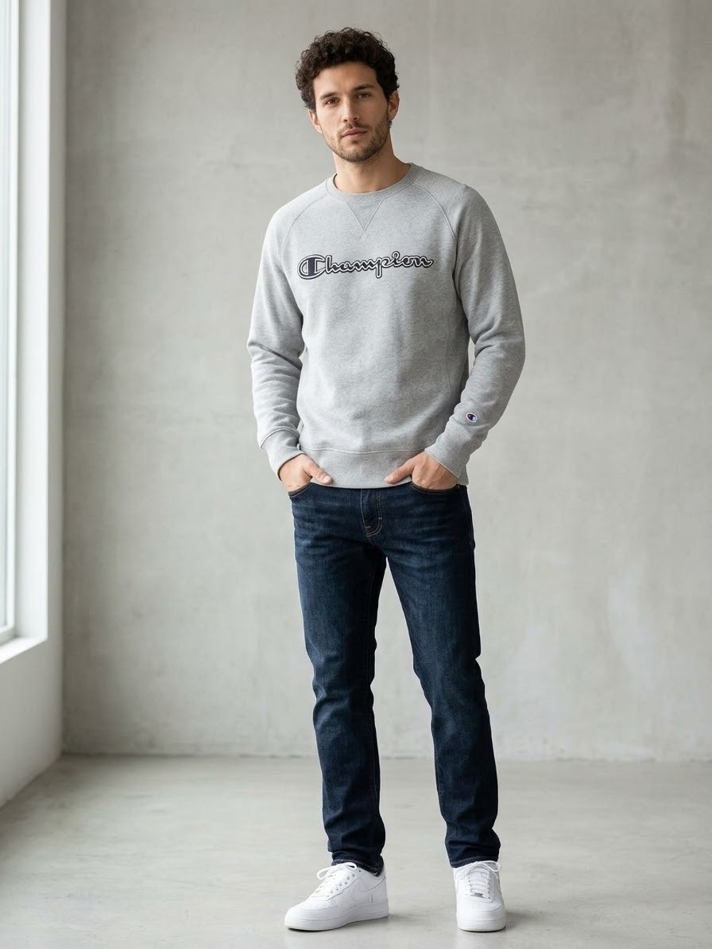 Champion Sweatshirt Mens Medium Long Sleeve Gray Embroidered Logo